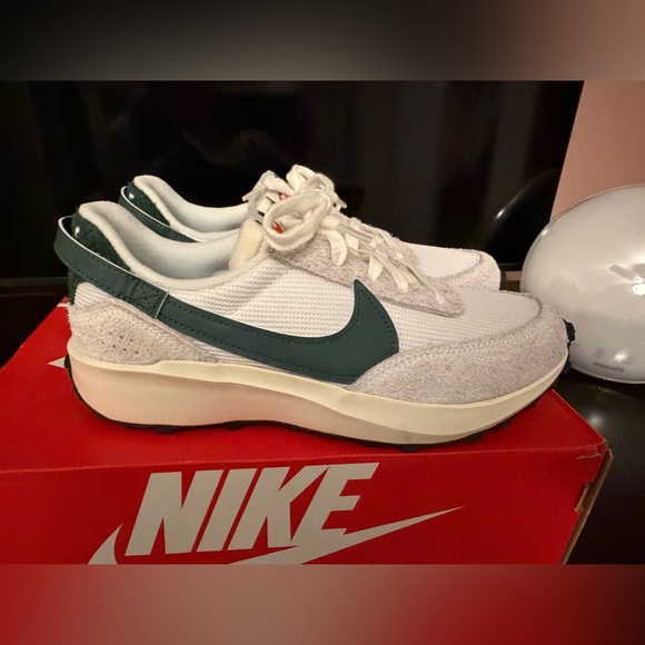 Nike Shoes - Never worn - women’s Nike Waffle White and Green Shoes